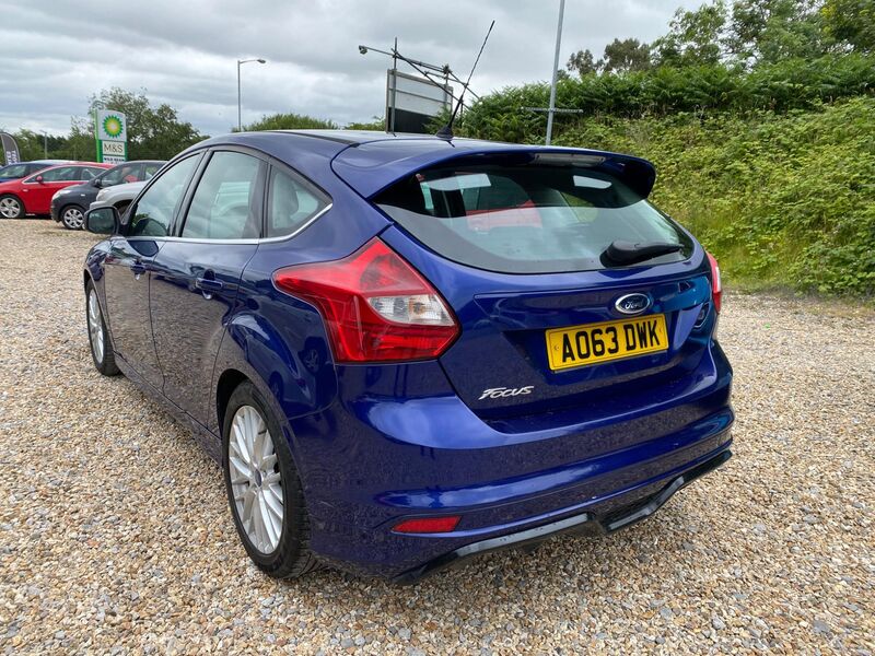 FORD FOCUS