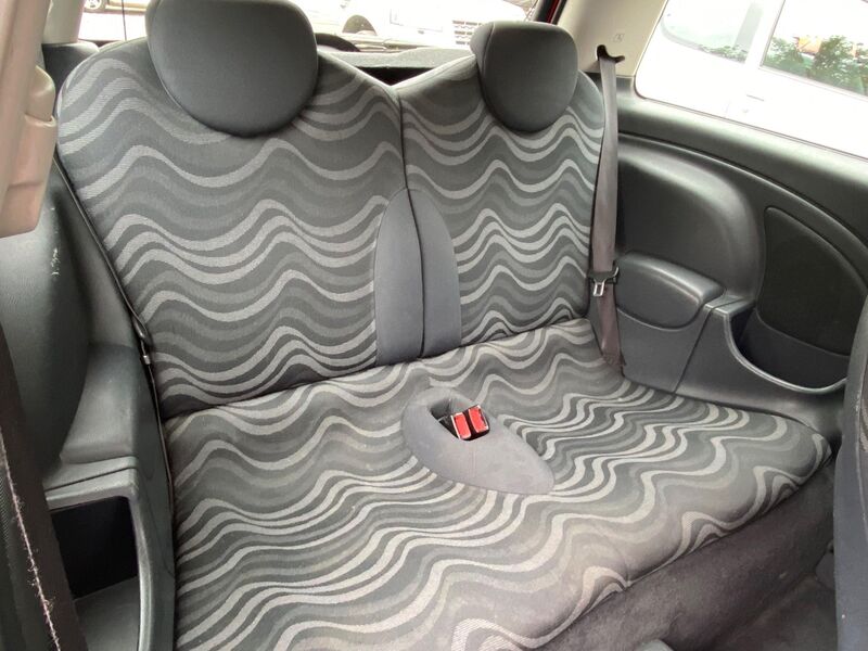 MINI HATCH