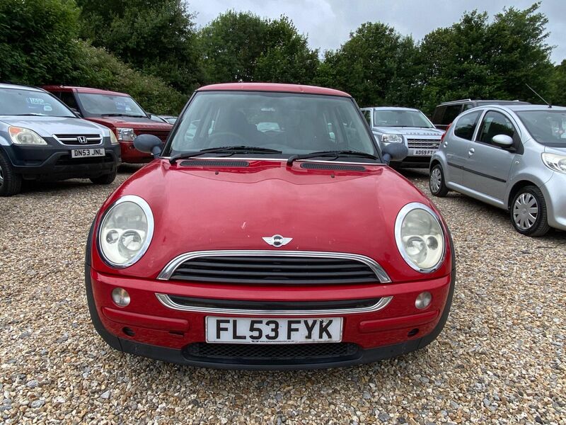 MINI HATCH