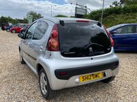 PEUGEOT 107