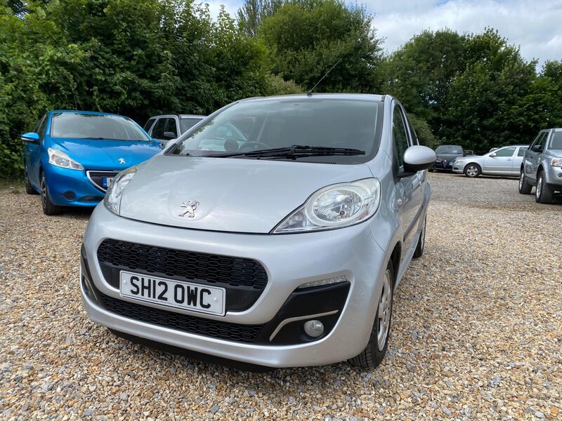 PEUGEOT 107