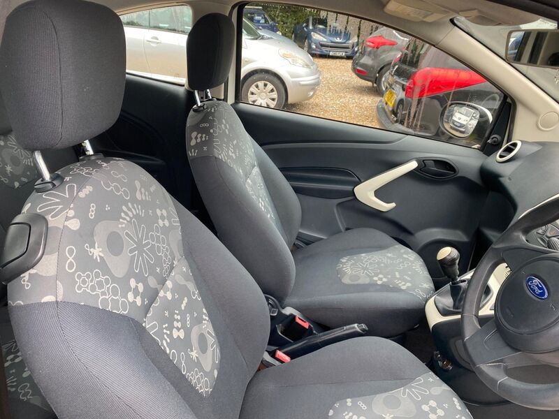 FORD KA