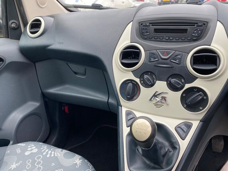 FORD KA