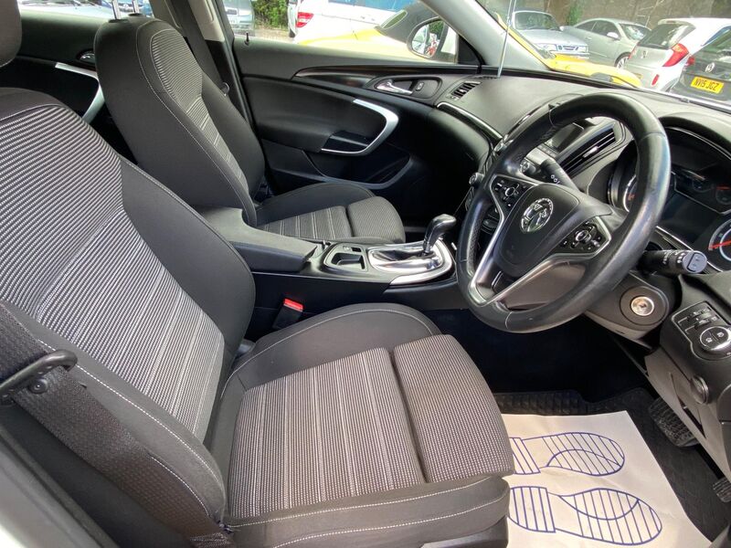 VAUXHALL INSIGNIA