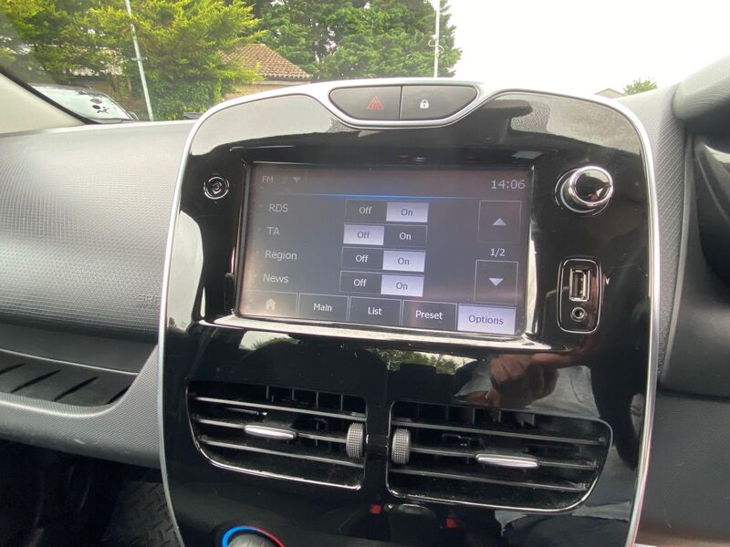 RENAULT CLIO