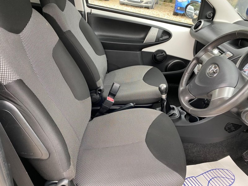 TOYOTA AYGO