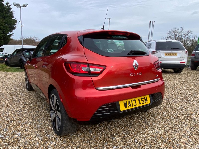 RENAULT CLIO