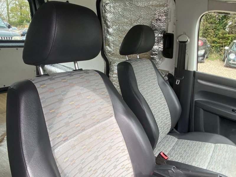 VOLKSWAGEN CADDY