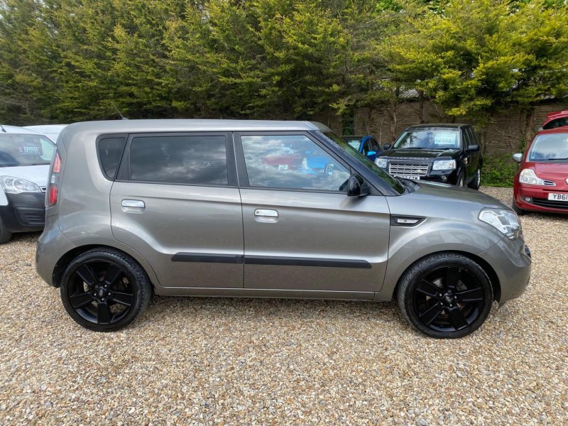KIA SOUL