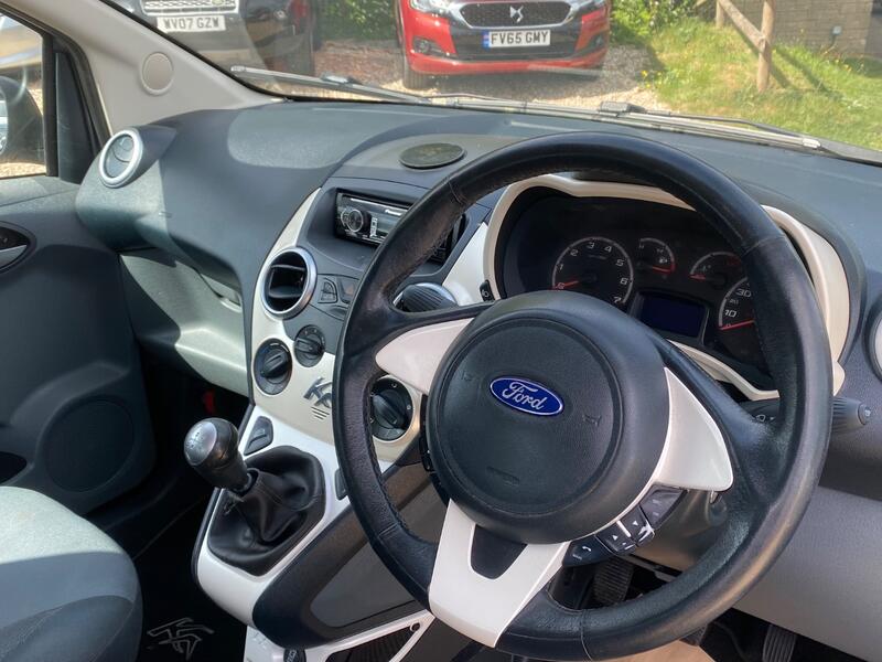FORD KA