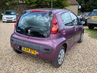 PEUGEOT 107