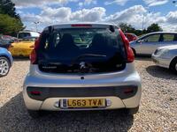 PEUGEOT 107