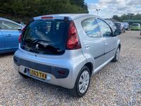 PEUGEOT 107