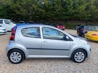 PEUGEOT 107