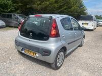 PEUGEOT 107