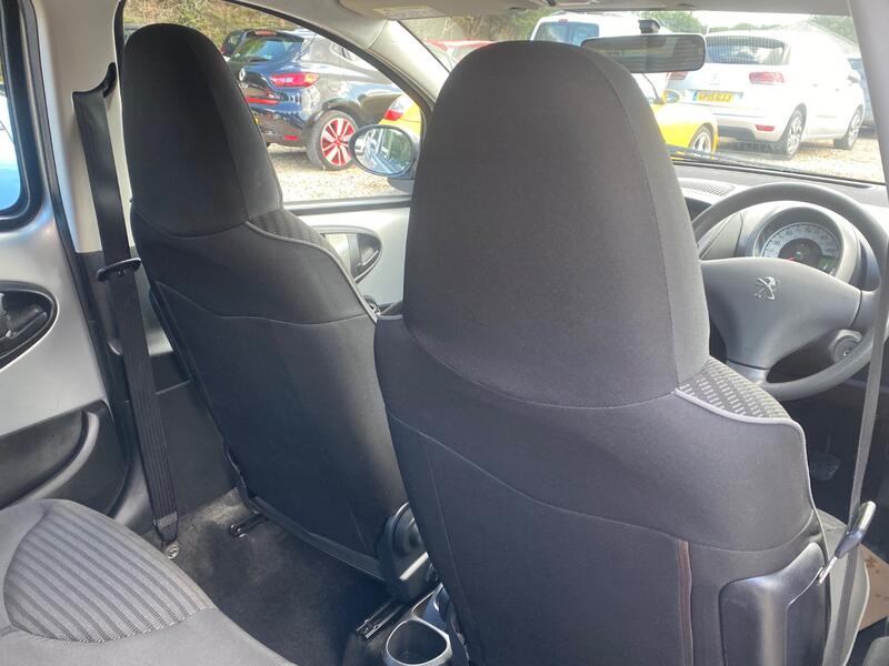 PEUGEOT 107