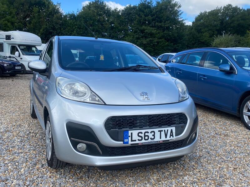PEUGEOT 107