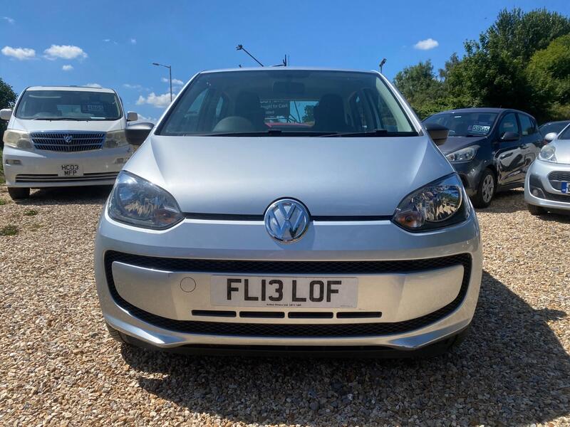 VOLKSWAGEN UP