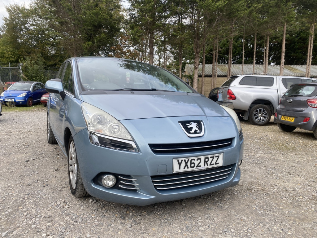2012 Peugeot 5008